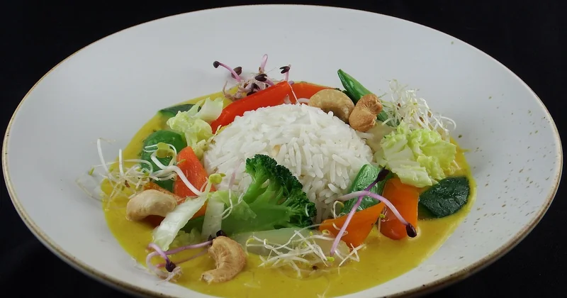 Saisonales Gemüse: Die beste Wahl für Thai Curry mit Gemüse und Reis
