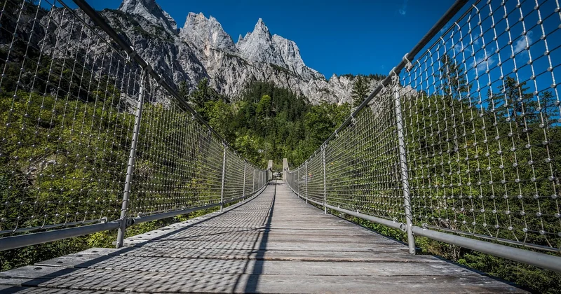 Was an dieser Hängebrücke technisch wirklich besonders ist