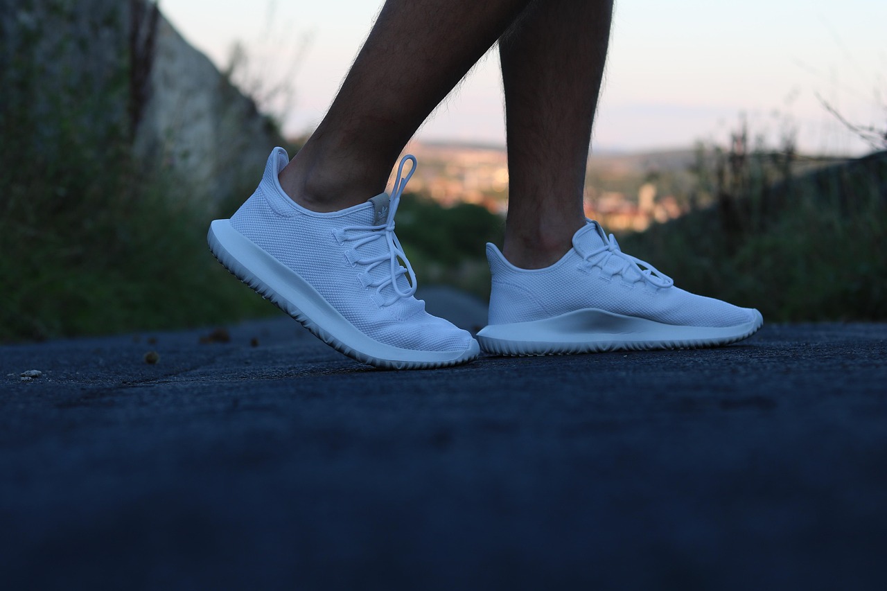 entdecken sie die neuesten modetrends für jede saison! von angesagten styles bis hin zu zeitlosen klassikern - bleiben sie stets im trend und heben sie ihren look mit inspirierenden fashion-ideen hervor.