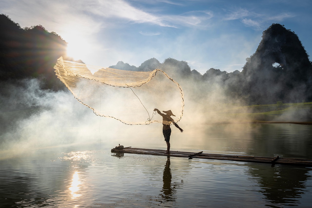 hero fishing, vietnam, fisherman, province, cao bang, lifestyle, daylight, life, nature, sky, water, mist, fog, sunlight
