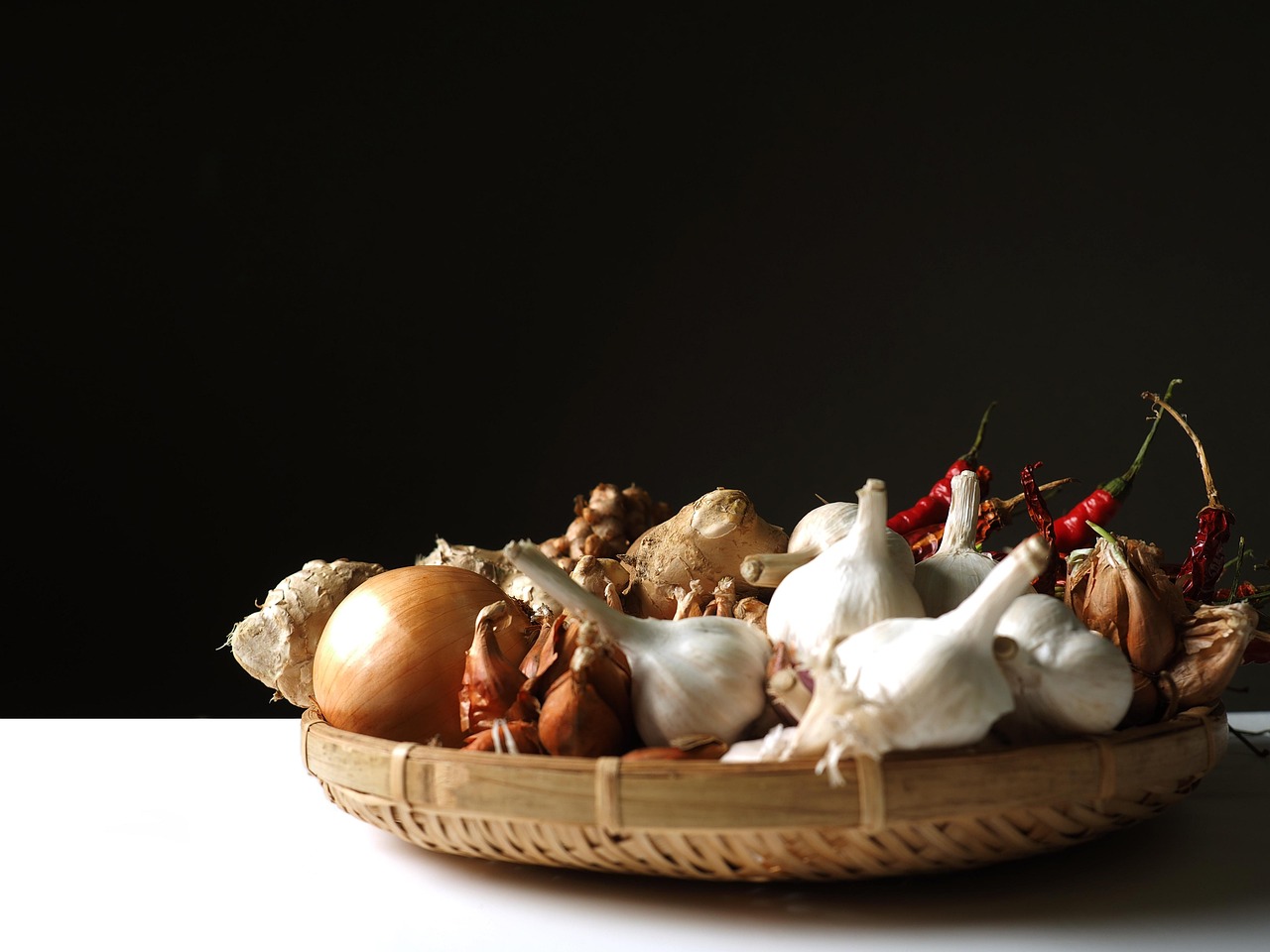 entdecken sie die welt der gewürze: infos, tipps und rezepte, um ihre gerichte mit vielfältigen aromen und exotischen geschmacksrichtungen zu verfeinern. jetzt inspirieren lassen!